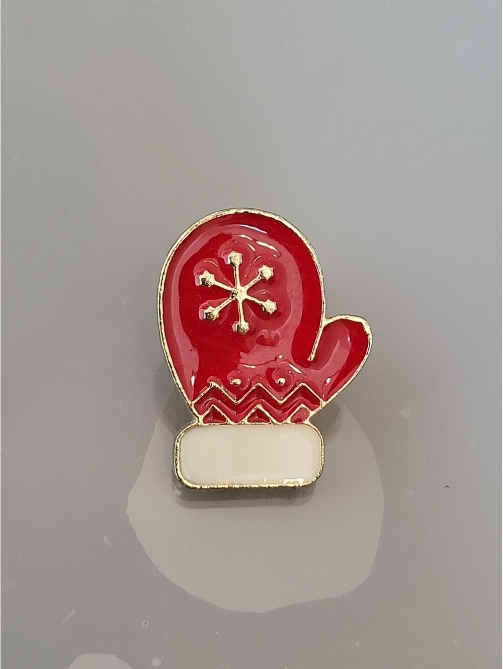 VINTAGE CHRISTMAS BROOCH PIN HOLIDAY 🎁 BEAUTIFUL N63 Christmas Mitten Glove